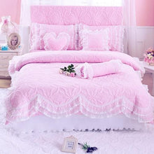 100%Cotton Thick Quilted lace Bedding set. - Paruse
