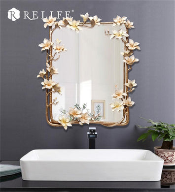 Magnolia Rectangle Wall Mirror. - Paruse